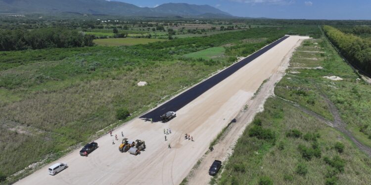 Nuevo aeropuerto doméstico de San Juan se encuentra en fase de asfaltado de su pista