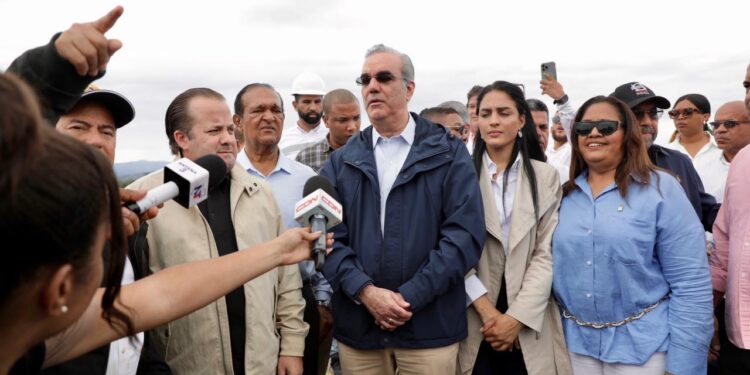 Presidente Abinader supervisa niveles de presas de Hatillo, Monción, Tavera y Rincón ante el paso del Huracán Melissa