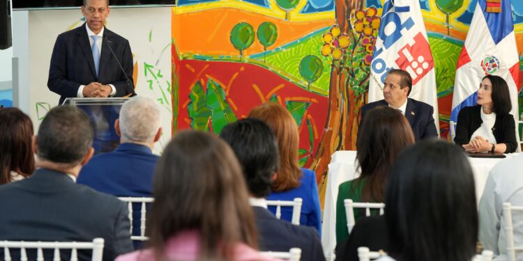 INDOTEL conecta unidad de Oncología Pediátrica del INCART; niños podrán acceder a internet mientras reciben tratamiento contra cáncer