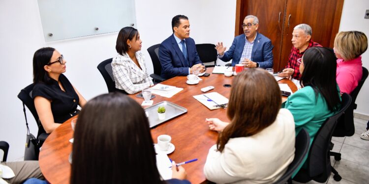 DIDA denuncia que las ARS no cumplen con normas que las mandan a comprar medicamentos en Dirección de Alto Costo para que salgan más baratos a los afiliados