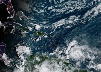 Indomet: Lluvias pasajeras matutinas y aguaceros con tronadas en la tarde para este domingo