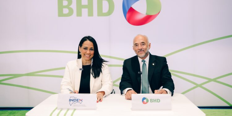 BHD e INDEX firman acuerdo para apoyar a la diáspora dominicana