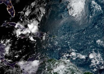 Indomet: Aguaceros y tronadas continuarán durante este lunes