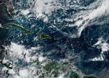 Indomet: Aguaceros en varias provincias por vaguada; continúan altas temperaturas