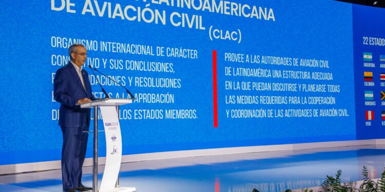 Presidente Abinader dice “sin conectividad aérea no hay éxito en turismo”; reitera firme posición de RD como referente regional en aviación civil