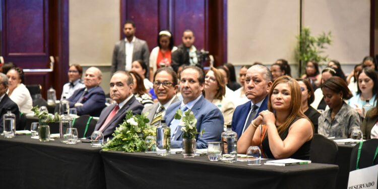 Ministerio de Salud e INCORT fortalecen acciones para consolidar el sistema nacional de trasplantes INCORT realiza VI Jornada Internacional de Actualización en Donación y Trasplante