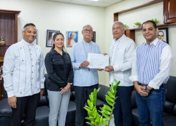 Gobierno entrega RD$27 millones para casa de acogida de sacerdotes en la Diócesis de Mao-Montecristi