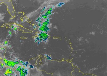 Indomet: Continúan los aguaceros con tormentas eléctricas por incidencia de onda tropical y vaguada