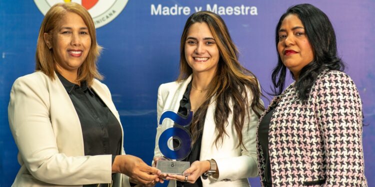 Qik Banco Digital, premiado por su comunicación disruptiva en PUCMM