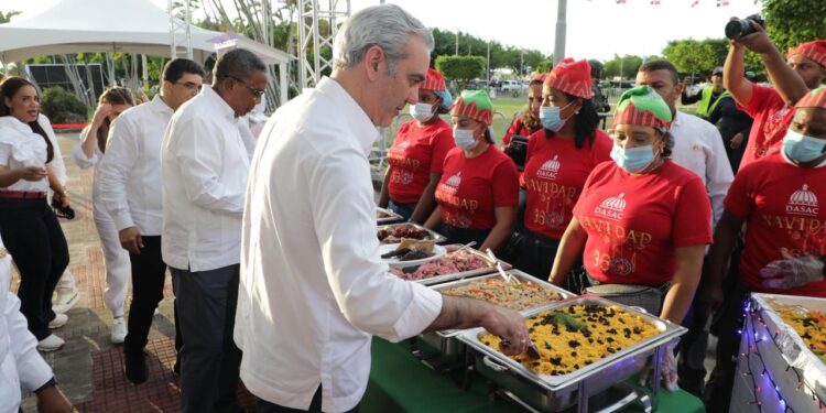 Presidente Abinader pone en marcha Navidad 360, con más de 15 millones de raciones de almuerzos y cenas navideñas para el pueblo dominicano