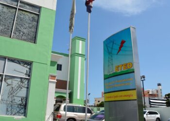 ETED informa que salida de línea de transmisión origina interrupción en el servicio de electricidad