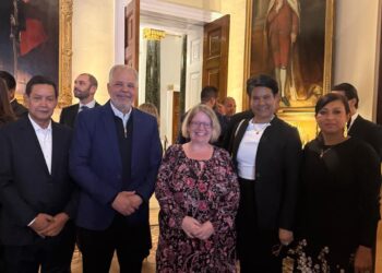 Delegación de EGEHID participa en Semana Dominicana en Reino Unido