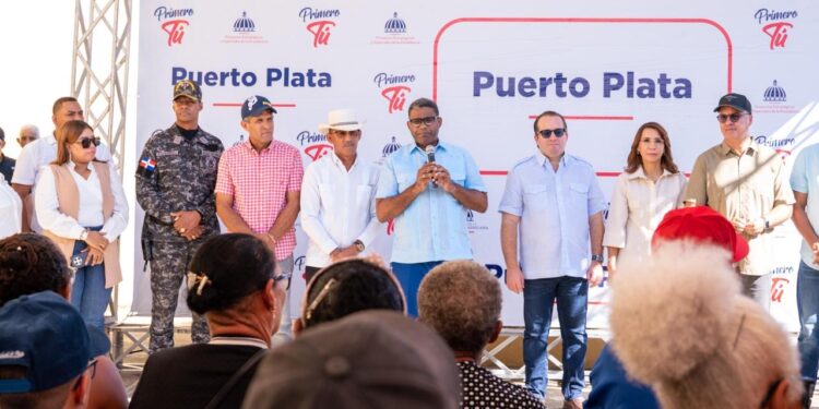 Propeep retoma su agenda de jornadas “Primero Tú”, tras paso tormenta Melissa; en Villa Isabela