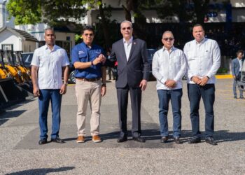 Presidente Abinader y Fellito avanzan en transformación del servicio de agua con el nuevo Plan de Zona en GSD