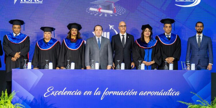 ASCA del IDAC gradúa 37 nuevos profesionales en su décimo tercera investidura ordinaria
