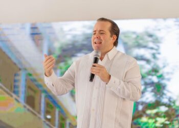 Paliza llama al liderazgo ético, humano y responsable durante conferencia en UASD Haina