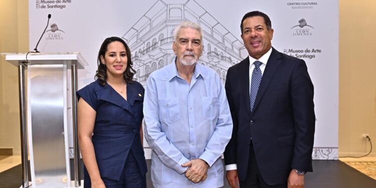 Centro Cultural Banreservas Santiago inaugura sus primeras exposiciones con obras de Domingo Batista y artistas cibaeños