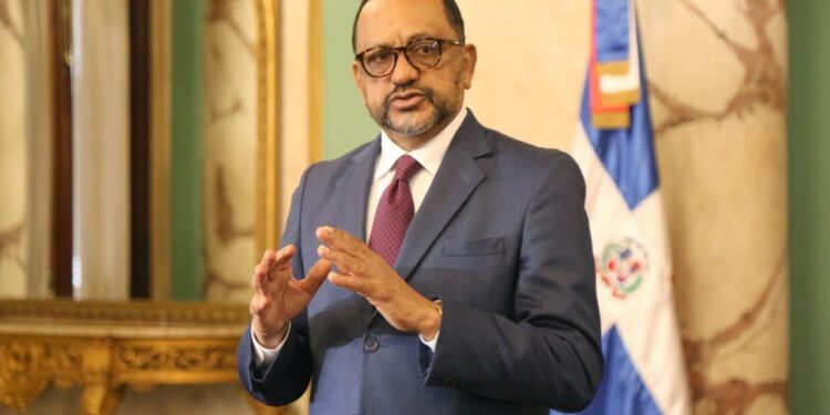 Consultor jurídico informa que el Poder Ejecutivo deposita en el Senado el Proyecto de Ley que fusiona el Ministerio de Educación Superior, Ciencia y Tecnología con el Ministerio de Educación