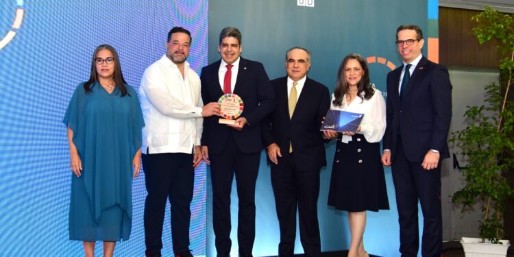 Asociación Cibao recibe reconocimiento por su Programa de Inclusión Financiera