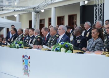Presidente Abinader encabeza graduación de 26 Damas y Caballeros Guardamarinas
