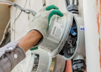 Tribunal impone prisión preventiva a hombre acusado de sustraer medidores de Edesur Dominicana