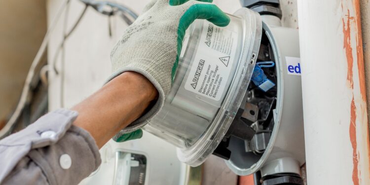 Tribunal impone prisión preventiva a hombre acusado de sustraer medidores de Edesur Dominicana