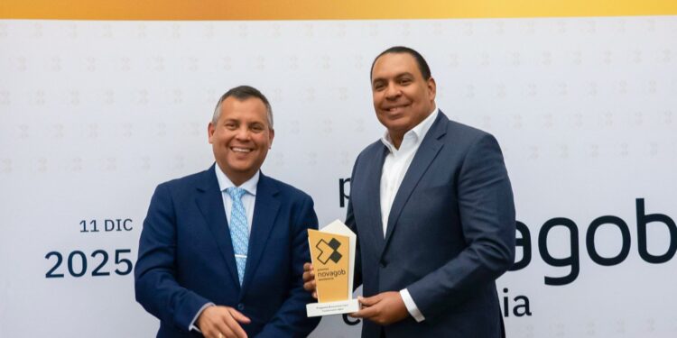 República Dominicana recibe premio NovaGob por el programa Burocracia Cero