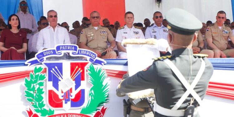 Presidente Abinader encabeza desfile conmemorativo del 213 aniversario del natalicio de Juan Pablo Duarte, dando inicio al Mes de la Patria