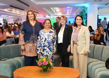 Voluntariado Banreservas premia a los ganadores de la 56.ª edición del Concurso de Pintura Infantil Navideño Nidia Serra