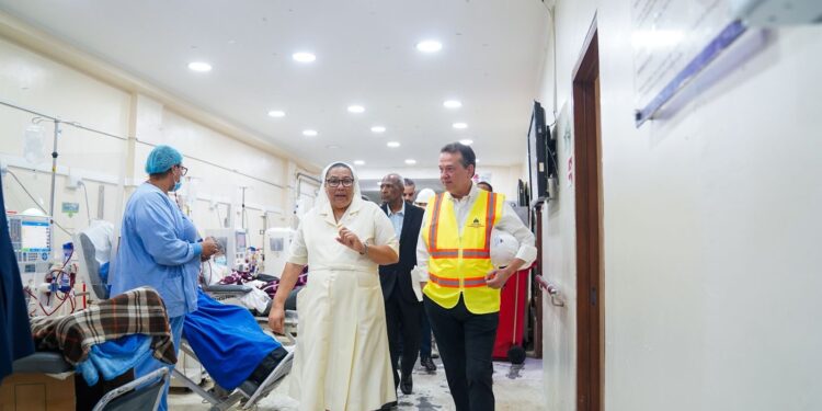 Ministro Ito Bisonó realiza primera visita al Hospital Padre Billini para evaluar estatus de la obra y definir ruta de culminación