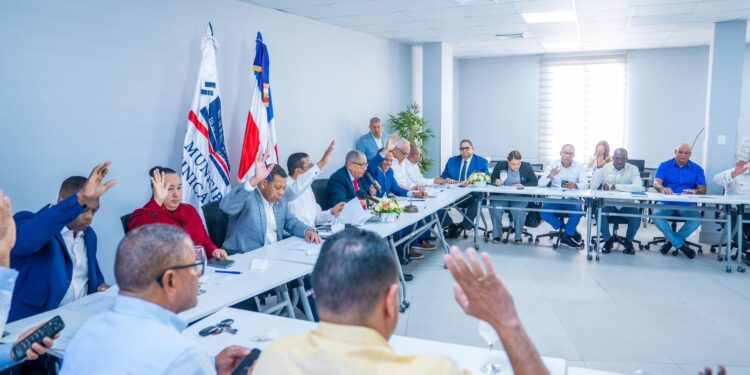 Liga Municipal Dominicana reporta avances significativos en la segunda gestión de Víctor D’Aza