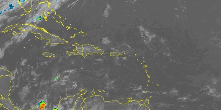 Indomet: Débil vaguada y viento del sureste generarán lluvias este jueves