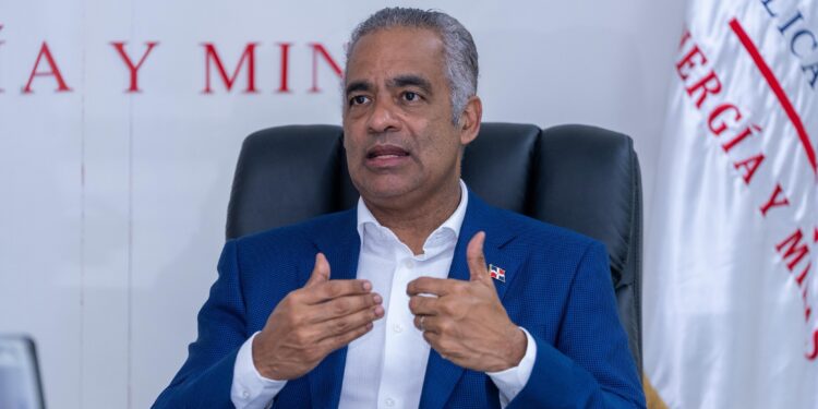 Gobierno proyecta expansión del sistema eléctrico con más de 50 % adicional en energía base al 2028