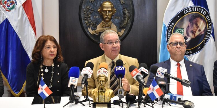 Instituto Duartiano y clubes de autos harán “Caravana por la Patria 2026” este domingo