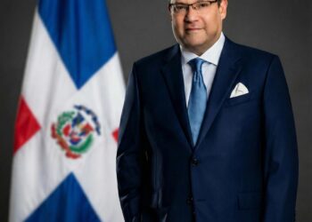 Abinader realiza nuevos nombramientos en Industria y Comercio, Aduanas y Viviendas mediante el Decreto 3-26