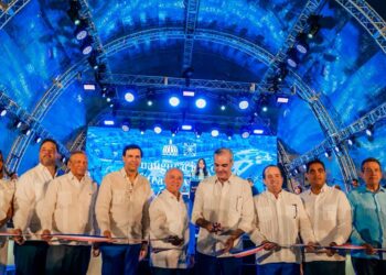 Presidente Abinader inaugura Anfiteatro La Gaviota en Ciudad Juan Bosch