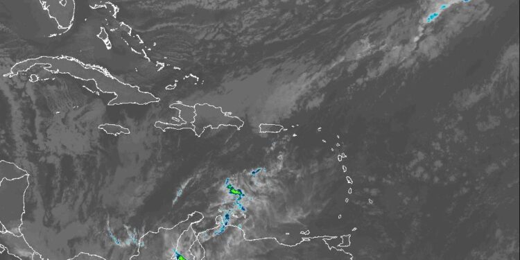 Indomet: Frente frío mantiene nublados y aguaceros dispersos en gran parte del país este sábado