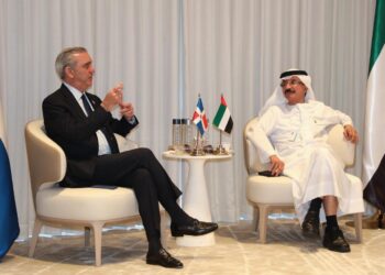 Presidente Abinader se reúne con el líder global de DP World para consolidar a República Dominicana como centro logístico y de inversión regional