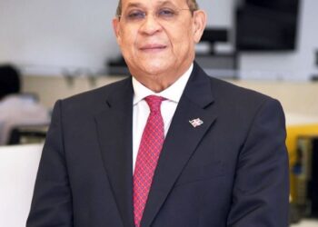 Abinader designa a Rafael Santos Badía como nuevo ministro del MESCYT