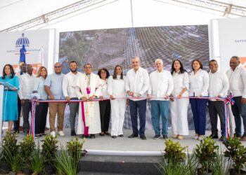 Presidente Abinader inaugura puente sobre río Viajama que impactará más de 5 mil personas en municipio de Las Yayas, Azua