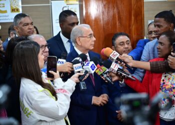 Danilo Medina critica lentitud del gobierno y dice el PLD fijará posición tras rendición de cuentas