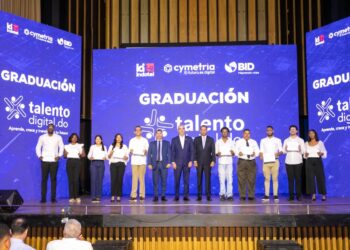 Presidente Abinader encabeza graduación de 5,000 jóvenes del programa Talento Digital, impulsando el capital humano que demanda el mercado laboral