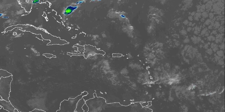 Indomet: Vaguada continuará provocando lluvias, tronadas y ráfagas de viento este domingo