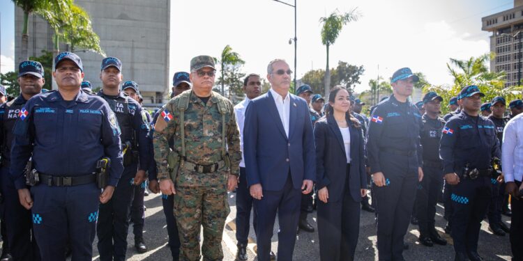 Presidente Abinader encabeza lanzamiento del operativo “Proteger y Servir Semana Santa 2026”