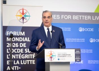 Presidente Abinader reafirma la integridad como eje estratégico del Estado en Foro Global Anticorrupción en París