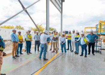 Comisiones visitan instalaciones y obras de empresas que compiten por el Monorriel SD
