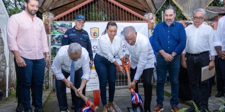 Gobierno da primer picazo y deja iniciados los trabajos de construcción del Parque Lineal ZooBotánico Municipal de Moca
