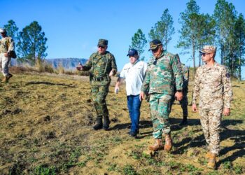 Ministros de la Presidencia y de Defensa realizan recorrido fronterizo en la zona norte para fortalecer seguridad y desarrollo comunitario
