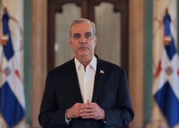 Presidente Abinader afirma que el país está preparado para enfrentar el impacto de la crisis internacional del petróleo y que el Gobierno se mantendrá vigilante ante el alza de precios para proteger a las familias dominicanas