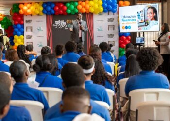 Banreservas realiza jornadas de bancarización para estudiantes de la UASD y el ITLA